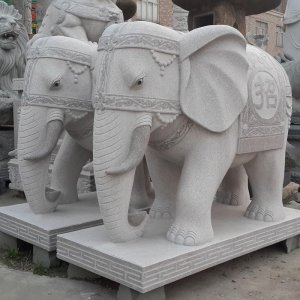 私宅门口放什么石雕好 别墅门口摆放什么石雕旺宅风水好