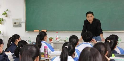 班级吵闹怎么管理建议