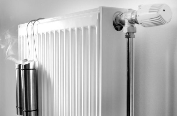 加湿器放在卧室什么位置效果好