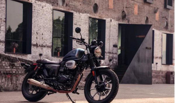 两万左右的摩托车