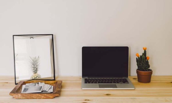 老板坐车坐哪个位置后排