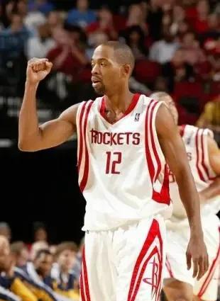 12号球衣篮球明星是谁