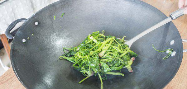 铁锅怎么开锅效果最好