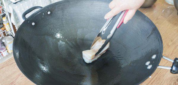 铁锅怎么开锅效果最好