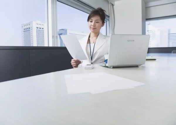 同事嫉妒你的表现有哪些