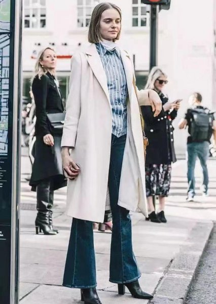 大衣配什么裤子好看