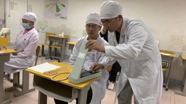 中学毕业没考上高中怎么办