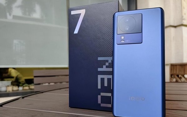 2000左右性价比高的手机推荐