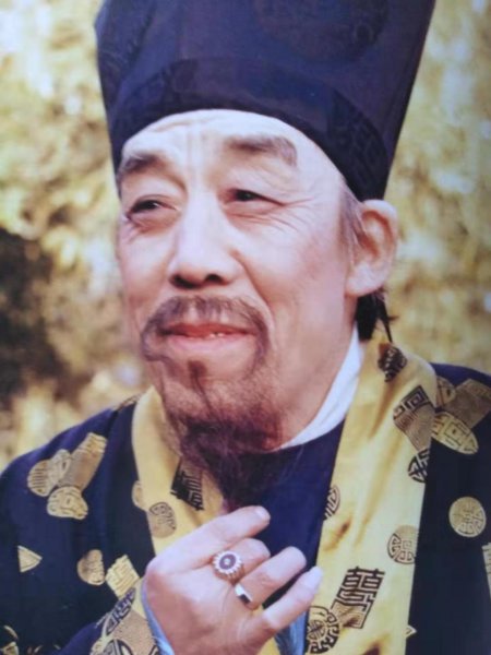 红楼梦迎春是谁的女儿