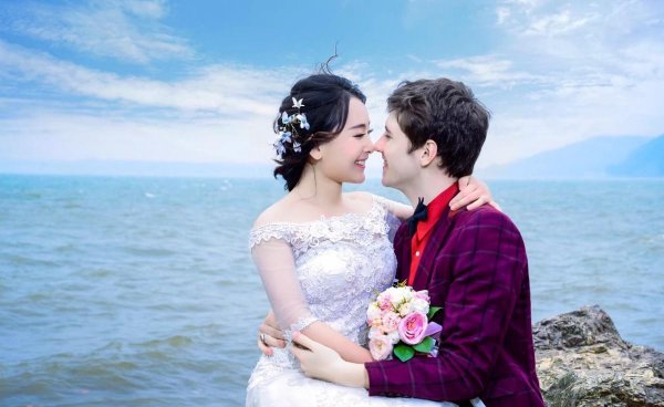 裸婚是什么意思