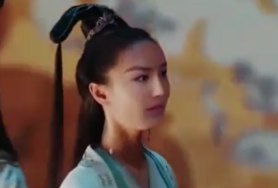 大闹高铁站的女演员是谁