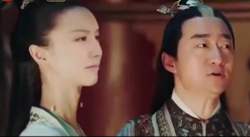 大闹高铁站的女演员是谁