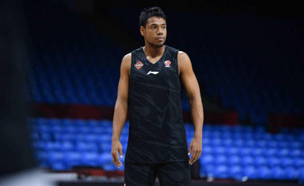 祝铭震是混血吗