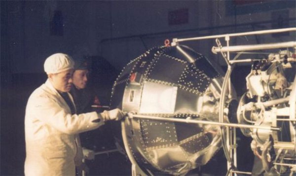 酒泉卫星发射中心在哪个省份