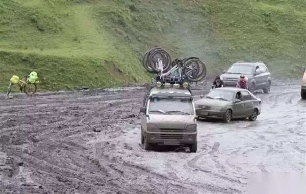 川藏线自驾游开什么车合适