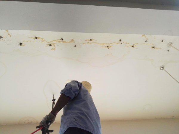 家里卫生间漏水不砸砖怎么处理及维修方法