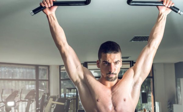 引体向上标准动作