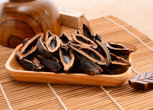 吃一个槟榔等于几根烟的危害