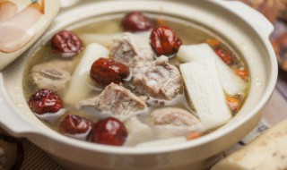 排骨怎么炖有营养 哪些食物和排骨炖有营养呢