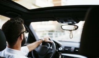 车里什么物件比较实用一些 车里哪些物件比较实用一些