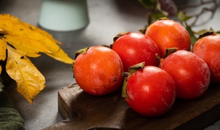 柿子和虾仁能一起吃吗 柿子和虾仁可以一起吃吗