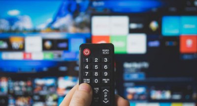 一台液晶电视的寿命大概是多久 智能电视能用几年事件