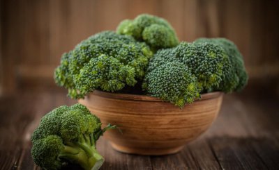 西兰花放冰箱变黄了还能吃吗 西蓝花的食用禁忌介绍