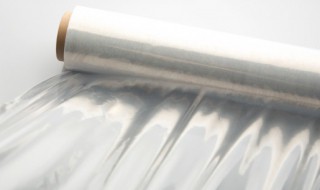 保鲜膜粘到锅里怎么办 保鲜膜粘到锅里如何处理