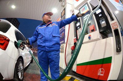 油价这么高国家就不管吗 政府为何不插手油价飙涨的问题