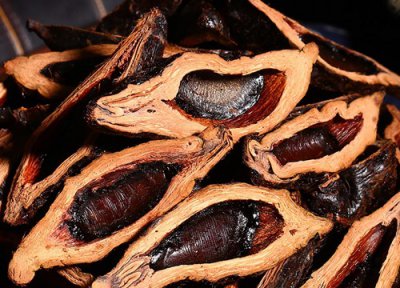 吃一个槟榔等于几根烟的危害 嚼一颗槟榔相当于抽烟吗