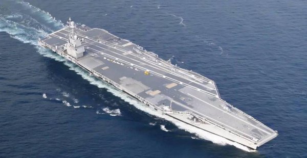 中国第一艘航母是从哪里买来的