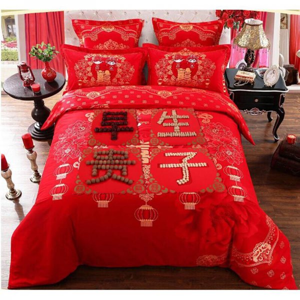 结婚床上摆什么东西