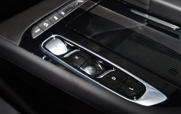 冠道和别克昂科旗哪个实用