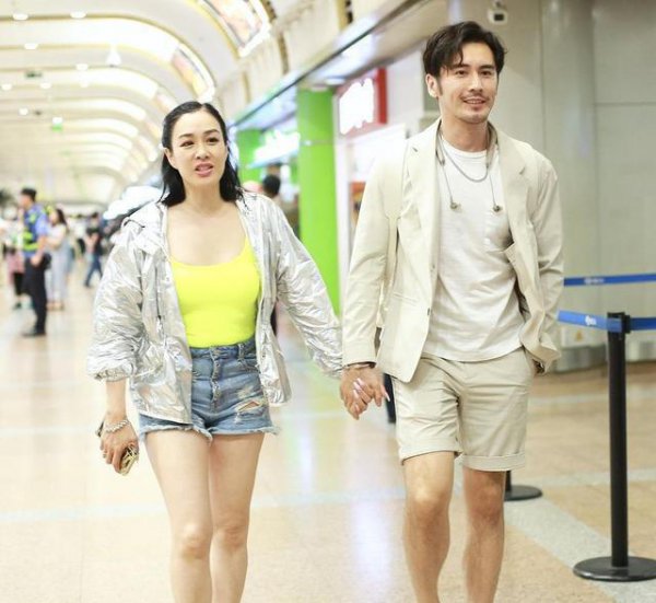 钟丽缇资产有多少钱