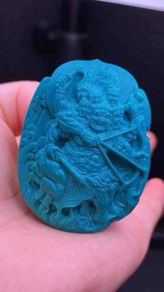 绿松石为什么带铁线的便宜