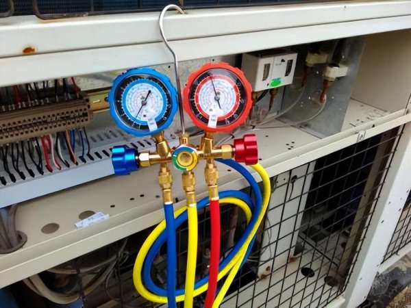 怎么判断空调是否需要加氟