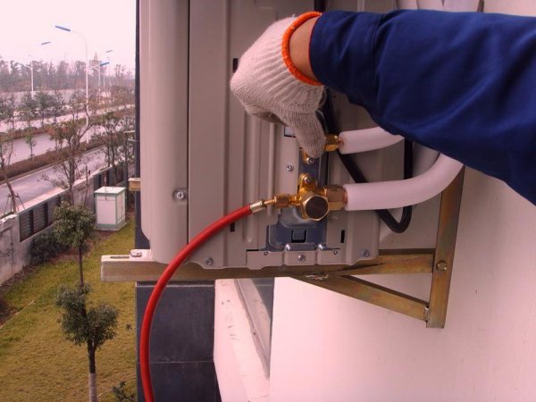 怎么判断空调是否需要加氟