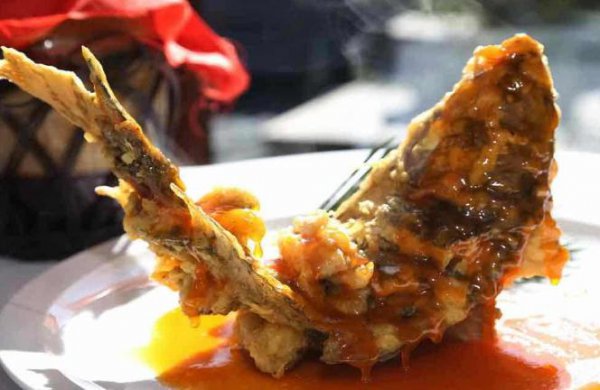 鲤鱼和草鱼哪个好吃