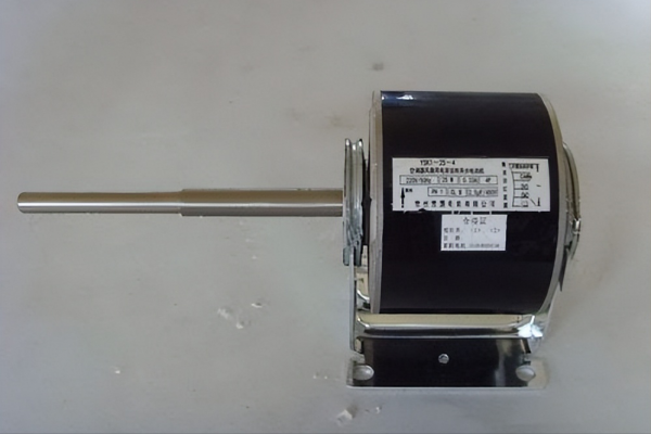 空调里面一直有敲打声什么原因