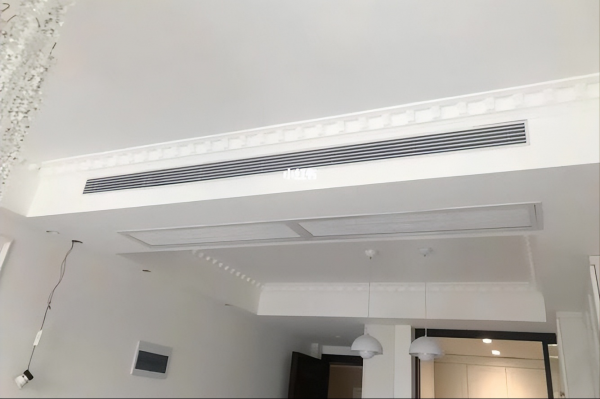 空调里面一直有敲打声什么原因