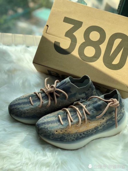 阿迪达斯的椰子鞋为什么那么贵