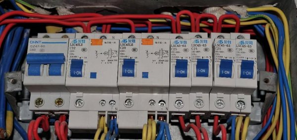 家用漏电保护器用多少安的合适