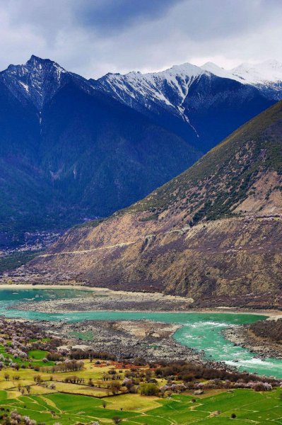 雅鲁藏布大峡谷介绍