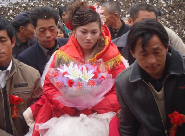 女比男大一岁会克死男的