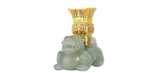 青白玉属于和田玉吗