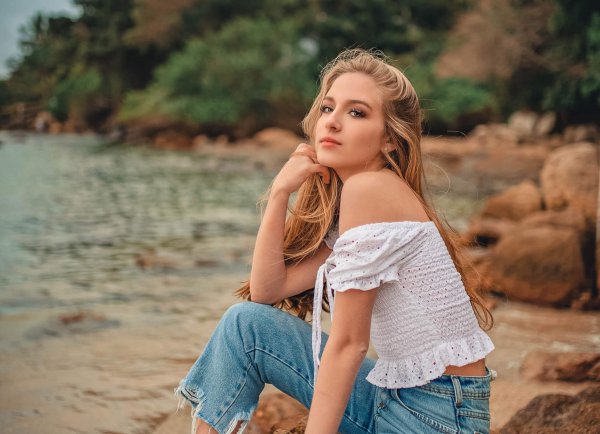 频繁换头像的女生什么性格