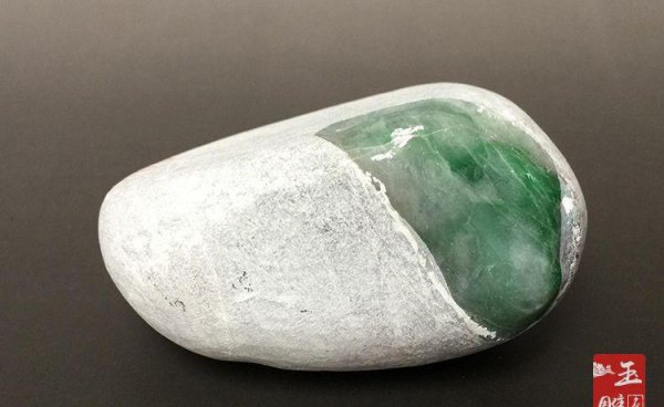 什么石头是玉石