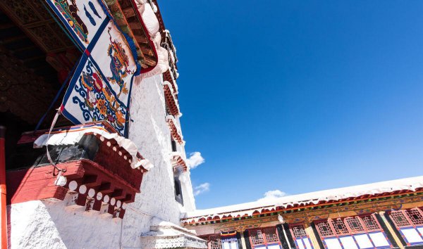 八月去西藏需要准备什么衣服