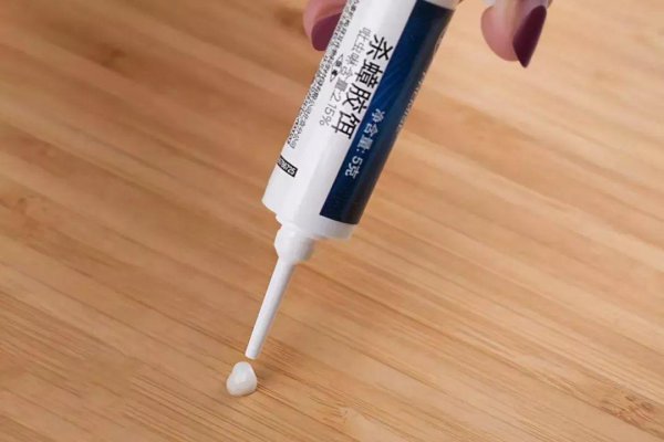 家里发现一只蟑螂怎么办