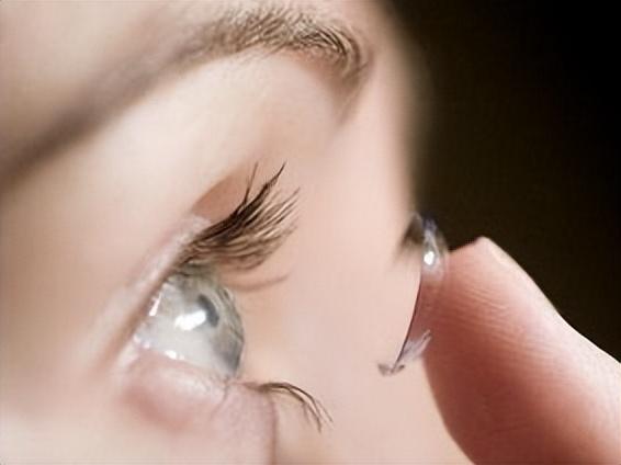 隐形眼镜一天最多戴几个小时